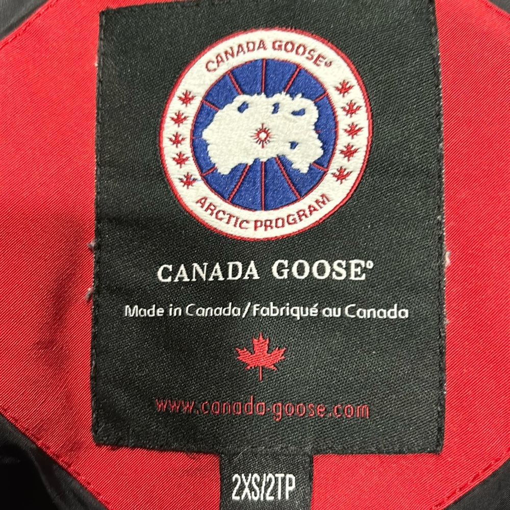Canada Goose short puffer coat